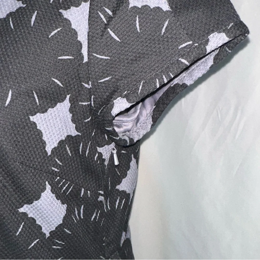 Boden • Purple Grey Black Floral Patterned Dress W/Belt Size 6R - Picture 6 of 13